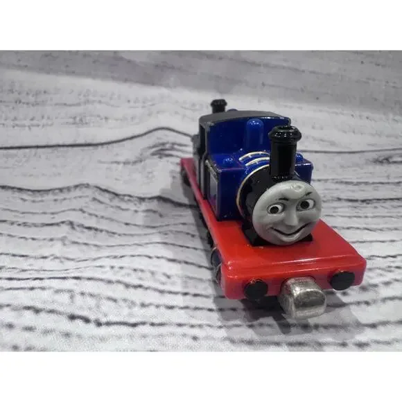 Thomas the Train Mighty Mac Take-Along Diecast - Picture 6 of 7